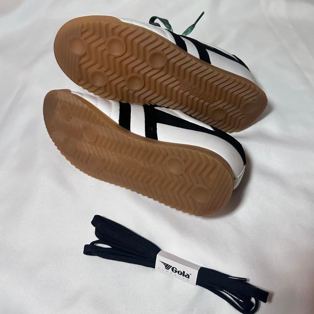 Sneakers - Picture 7 of 7